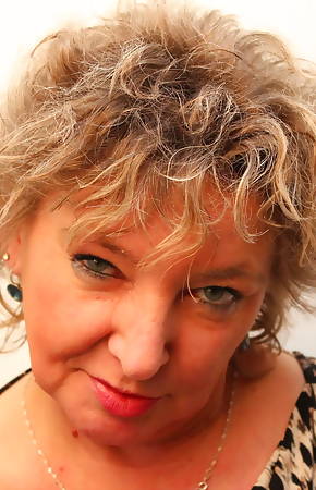This German housewife gets very frisky