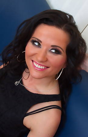 lovely milf pics