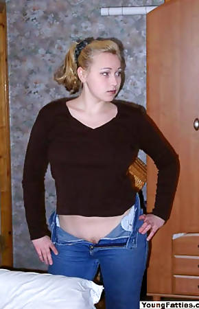 Amateur chubby teen posing naked