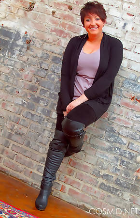 JENNA IS BACK IN STOCKINGS