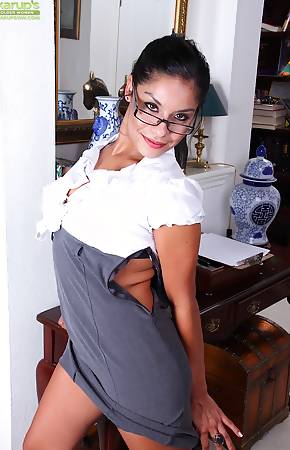 Exotic secretary Tommy Boy strips naked in the office