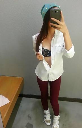 Kinky Japanese cocktease likes flashing her naked body