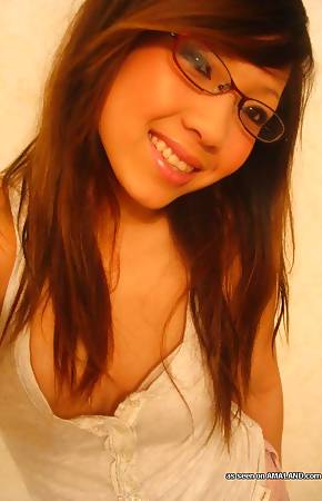 Gallery of sexy Asian hotties getting wild on cam