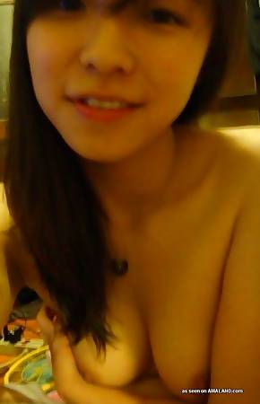 Chinese teen cuties kinky nude pictures with her BF