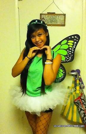 Sizzling hot Asian babes posing for the cam