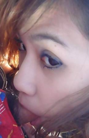 Kinky Singaporean babe gets hot and wild for her BF