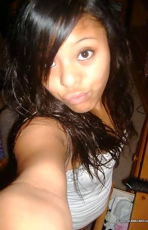Gallery of naughty Indian chicks stripping naked on cam