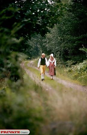 Couple on a hike get frisky and fuck hardcore in the hills