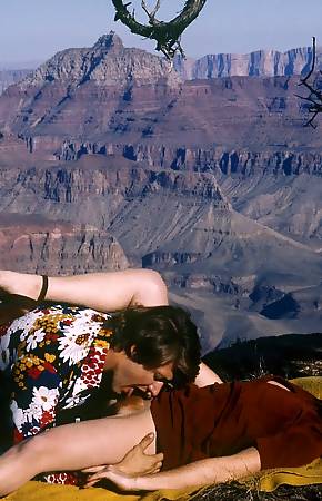 Couple get so horny and end up fucking by the Grand Canyon