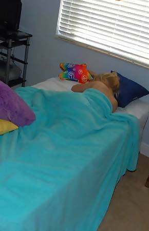 Hot horny blonde fucks hard in these hot ex gf teen fucking masturbation hot pics